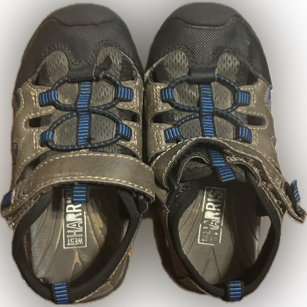 Boys size 9 sandals